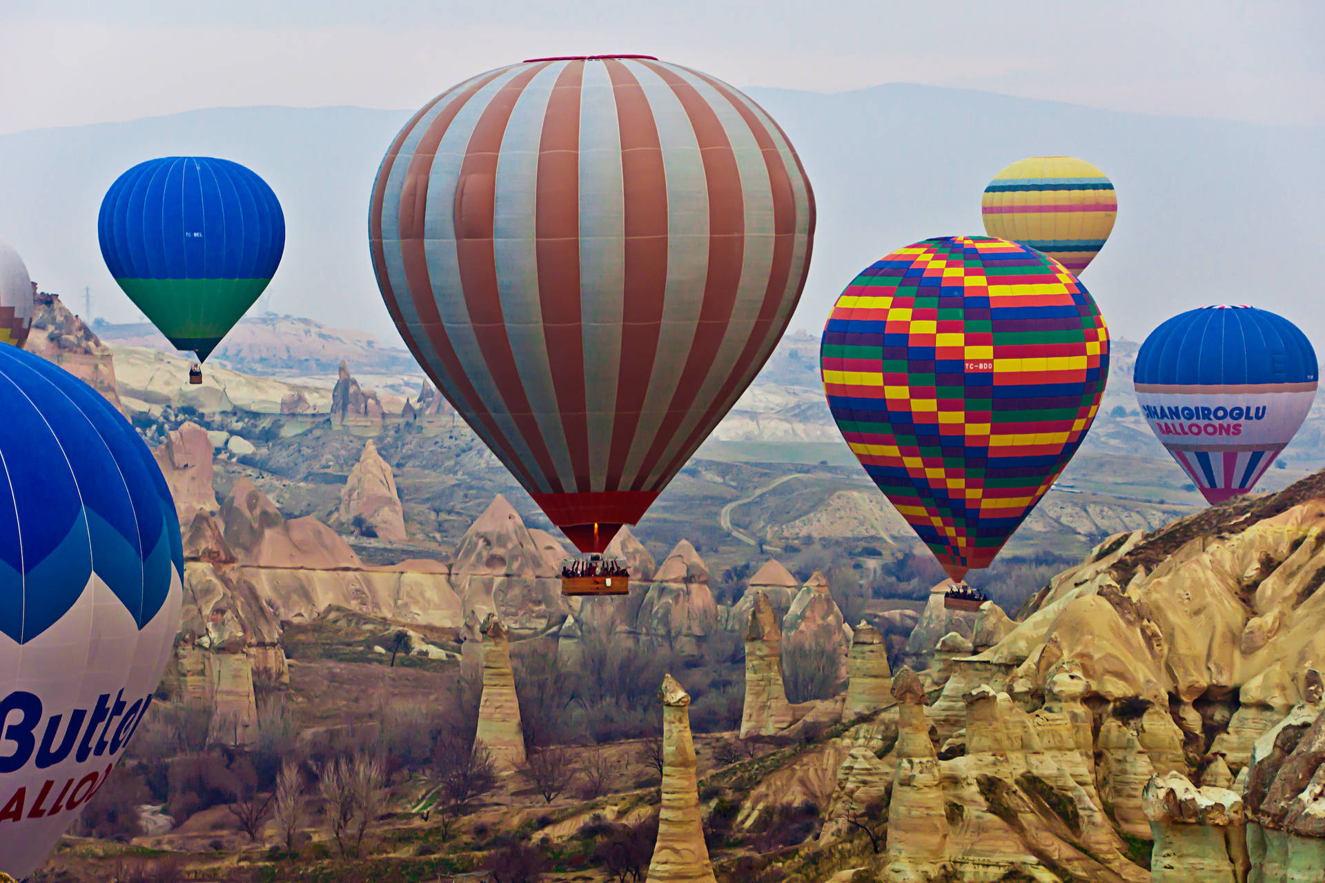 Cappadocia Close-up Balloons Background