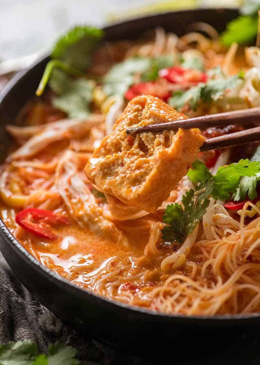 Caption: A Close-up Look At Delicious Curry Laksa