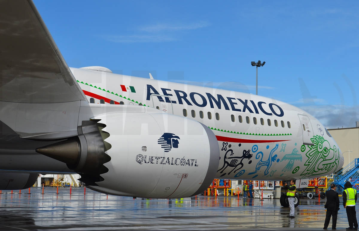 Caption: Aeromexico Boeing 787 Dreamliner Showcasing Exotic Quetzalcoatl Art Design Background