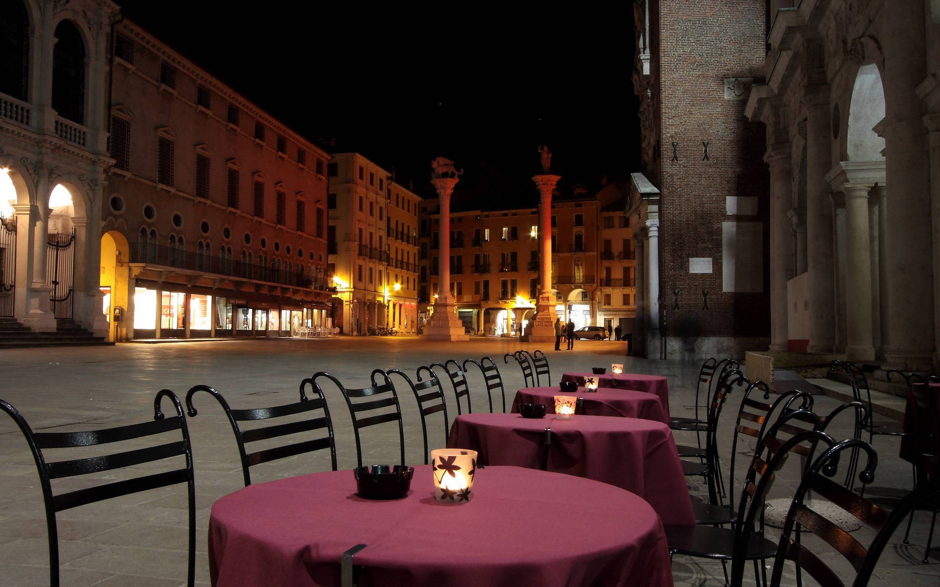 Caption: Al Fresco Dining By Moonlight In Piazza Dei Signori