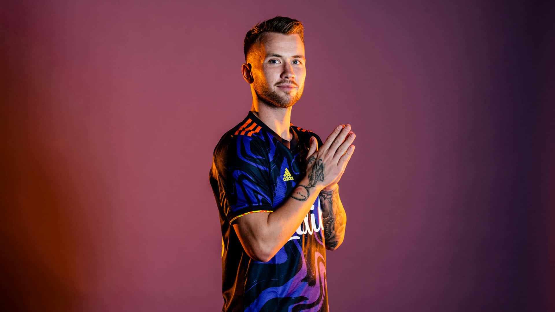 Caption: Albert Rusnak - Seattle Sounders Profile Picture Background