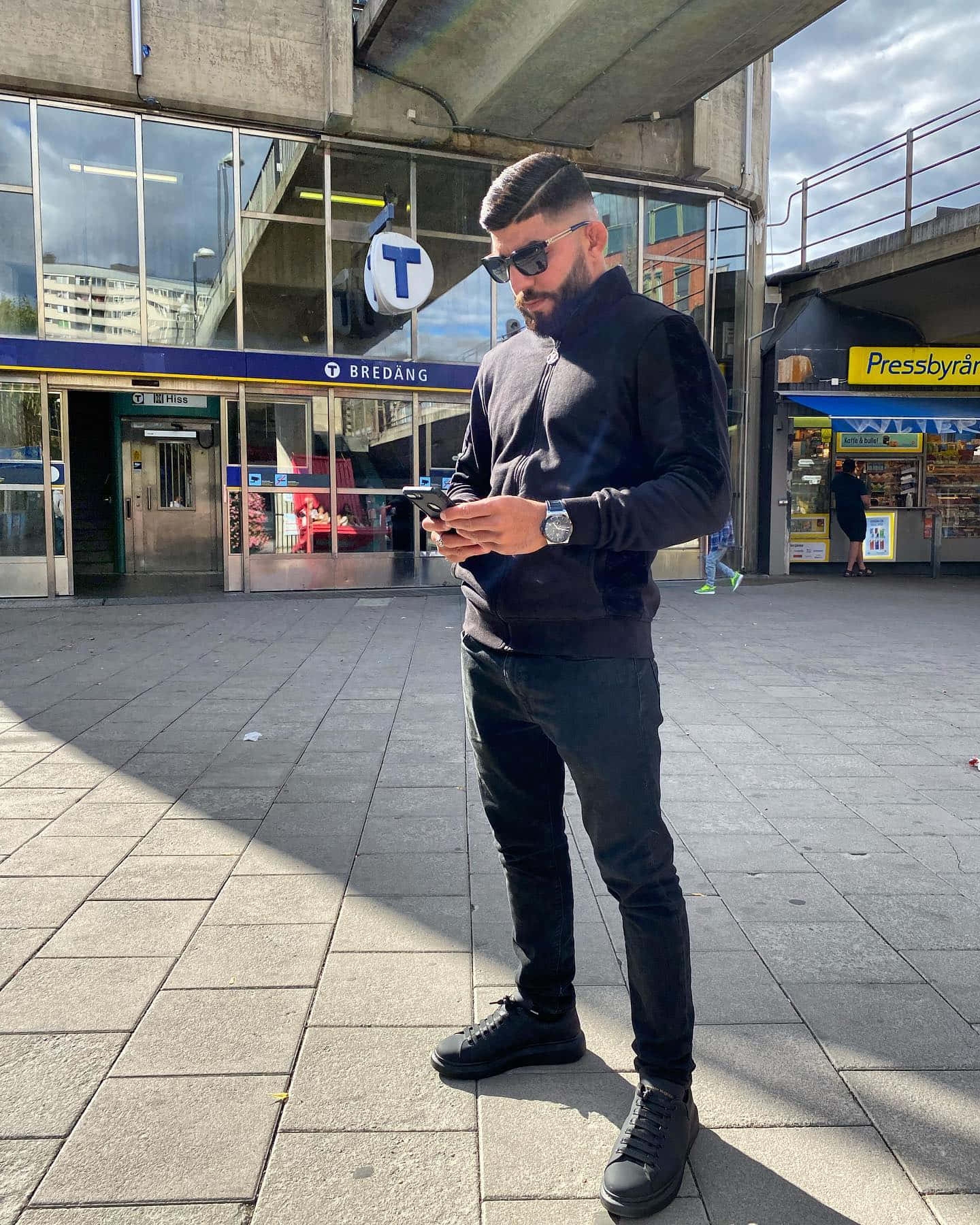 Caption: Amir Albazi Showcasing His Athleticism In Sweden.