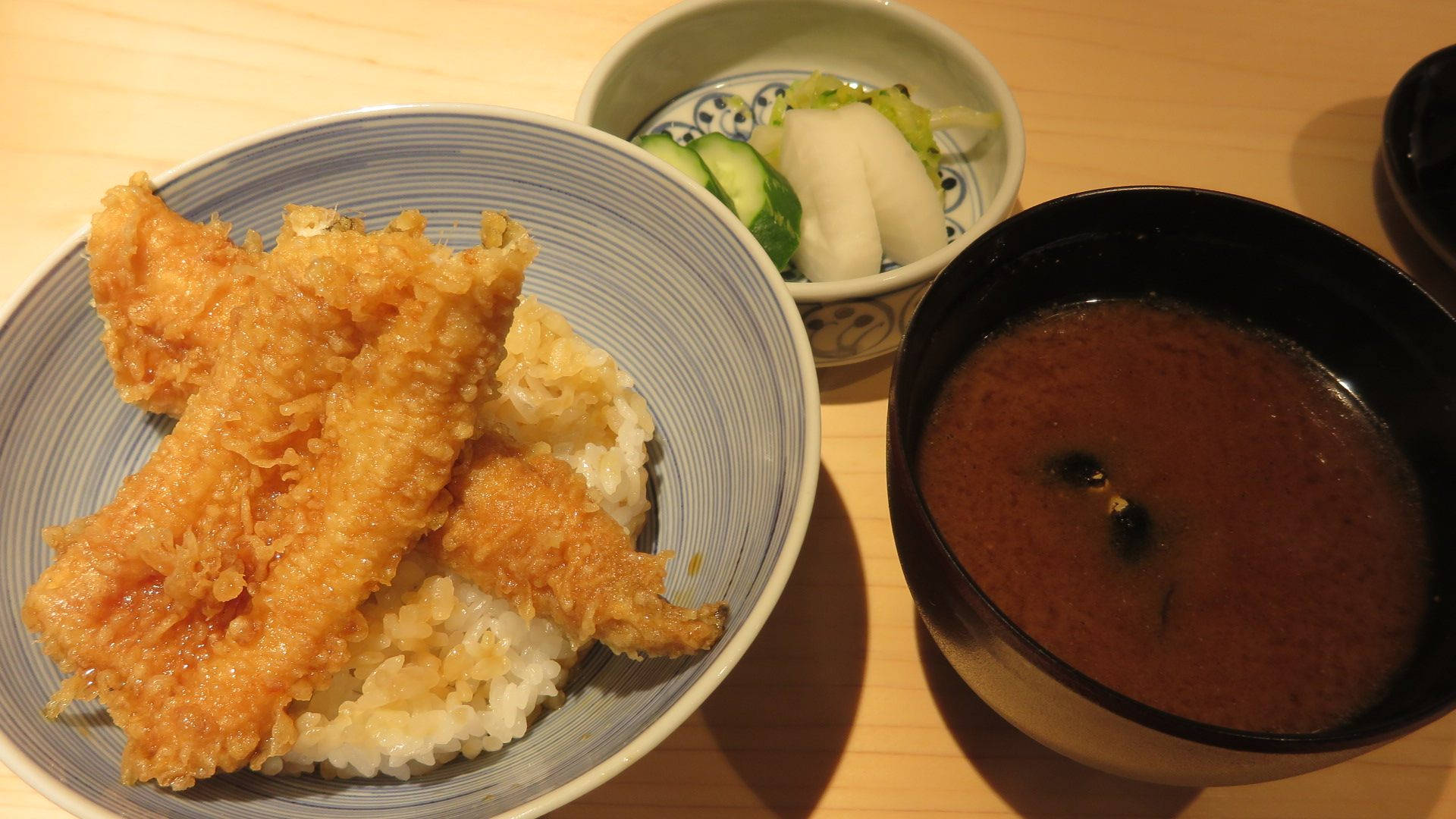 Caption: Authentic Japanese Tempura With Fresh Cucumber Slices