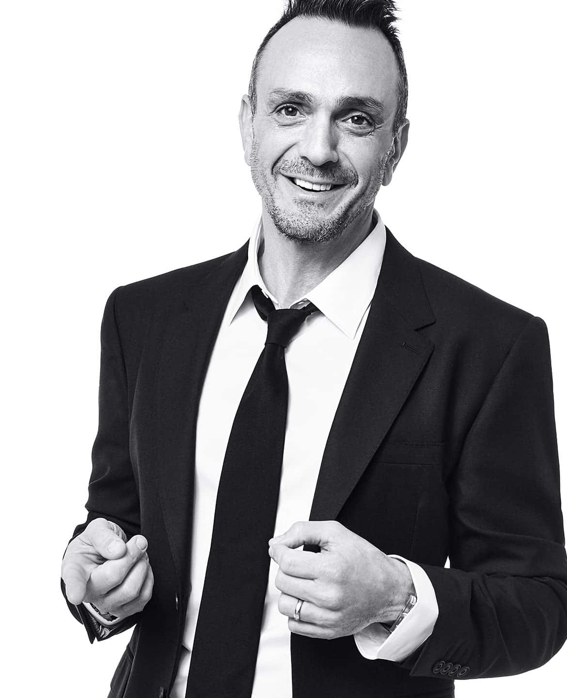 Caption: Award-winning Actor Hank Azaria Poses In A Professional Photoshoot.