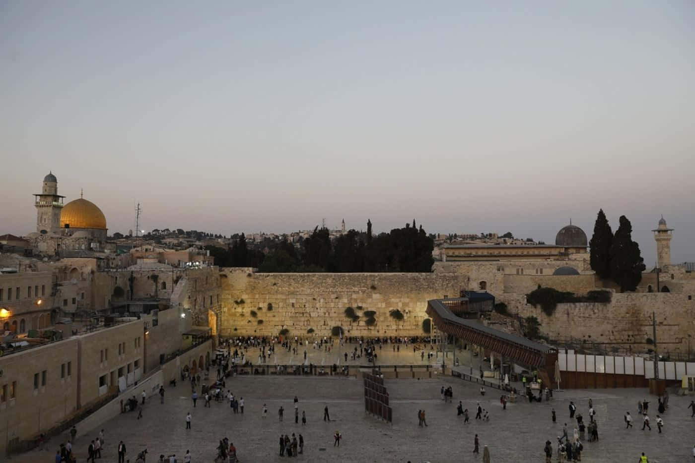 Caption: Captivating Image Of The Wailing Wall In Jerusalem Background