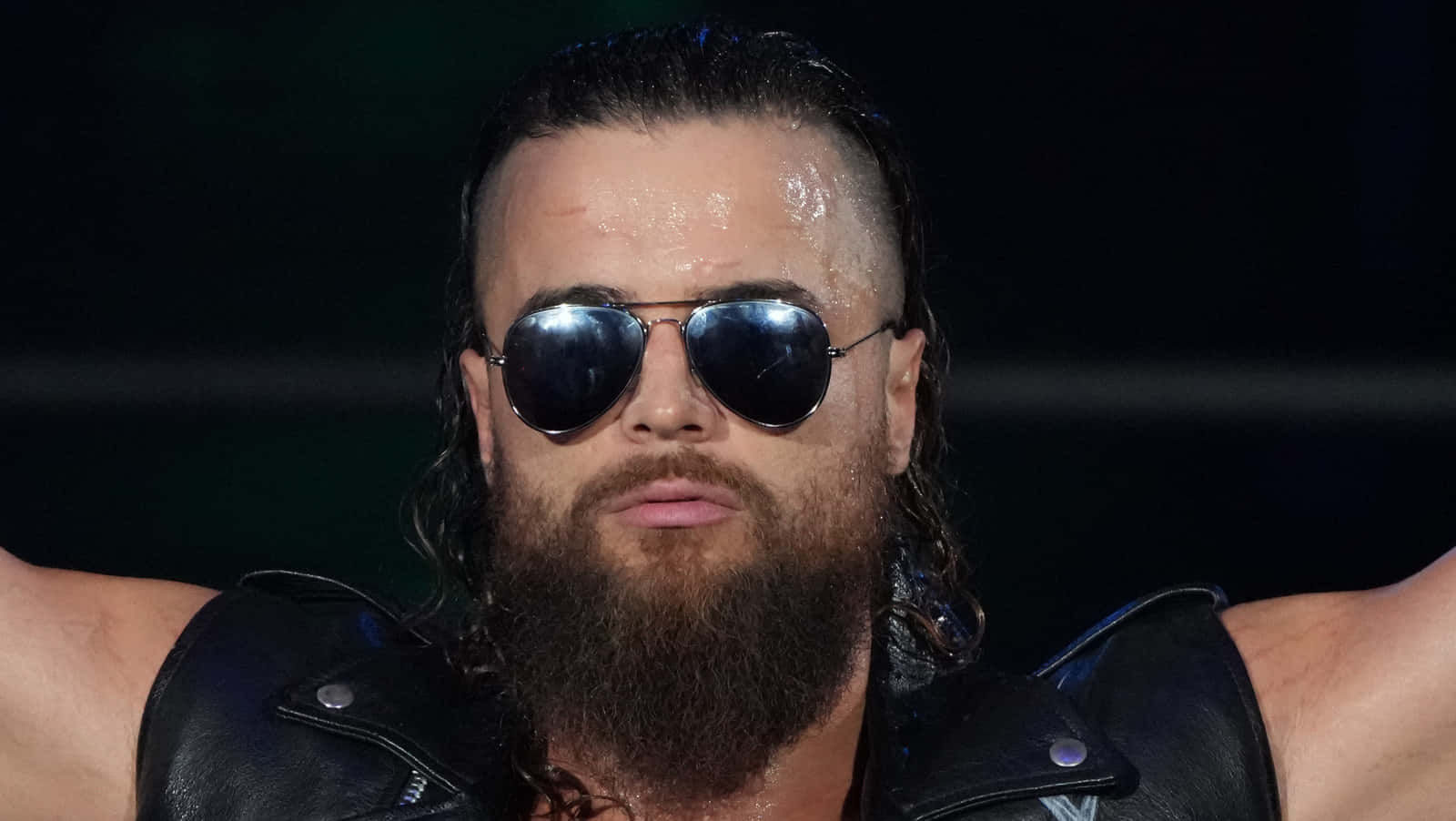 Caption: Dapper Juice Robinson Sporting Sunglasses Background
