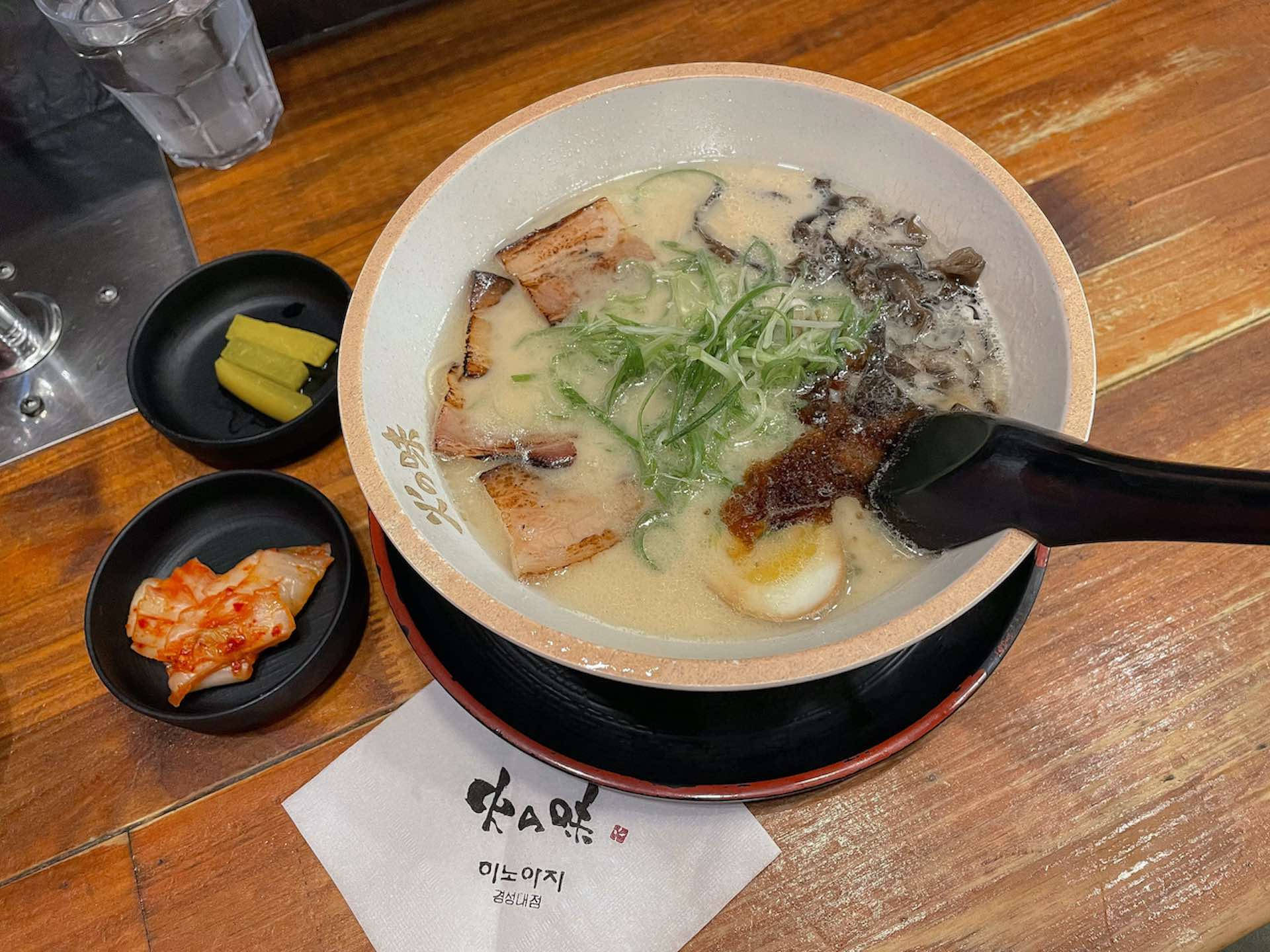 Caption: Delicious Hakata Ramen With Creamy Broth Background