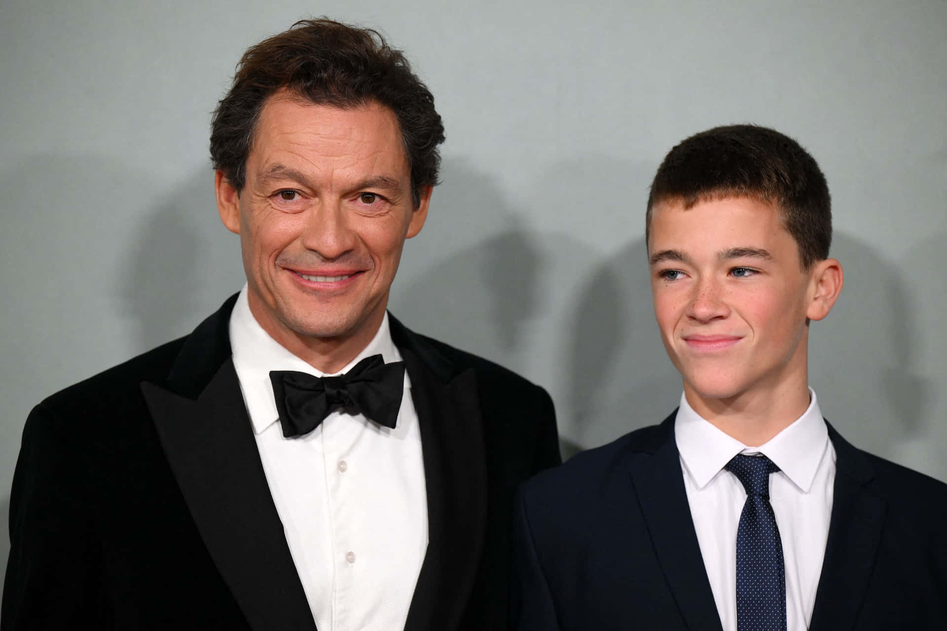Caption: Dominic West, The Versatile Actor Background