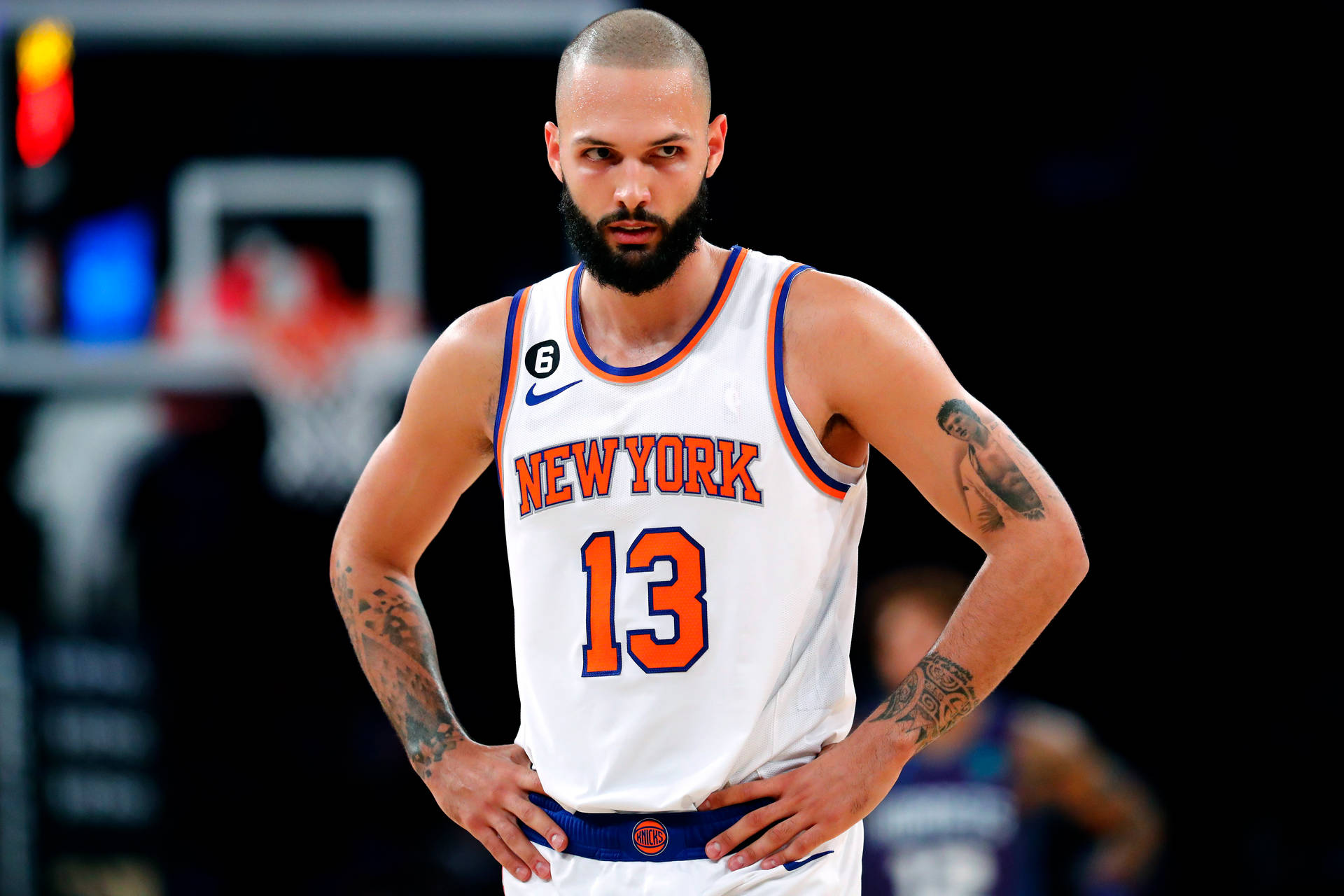 Caption: Intense Evan Fournier During A Knicks Vs Bulls Game Background