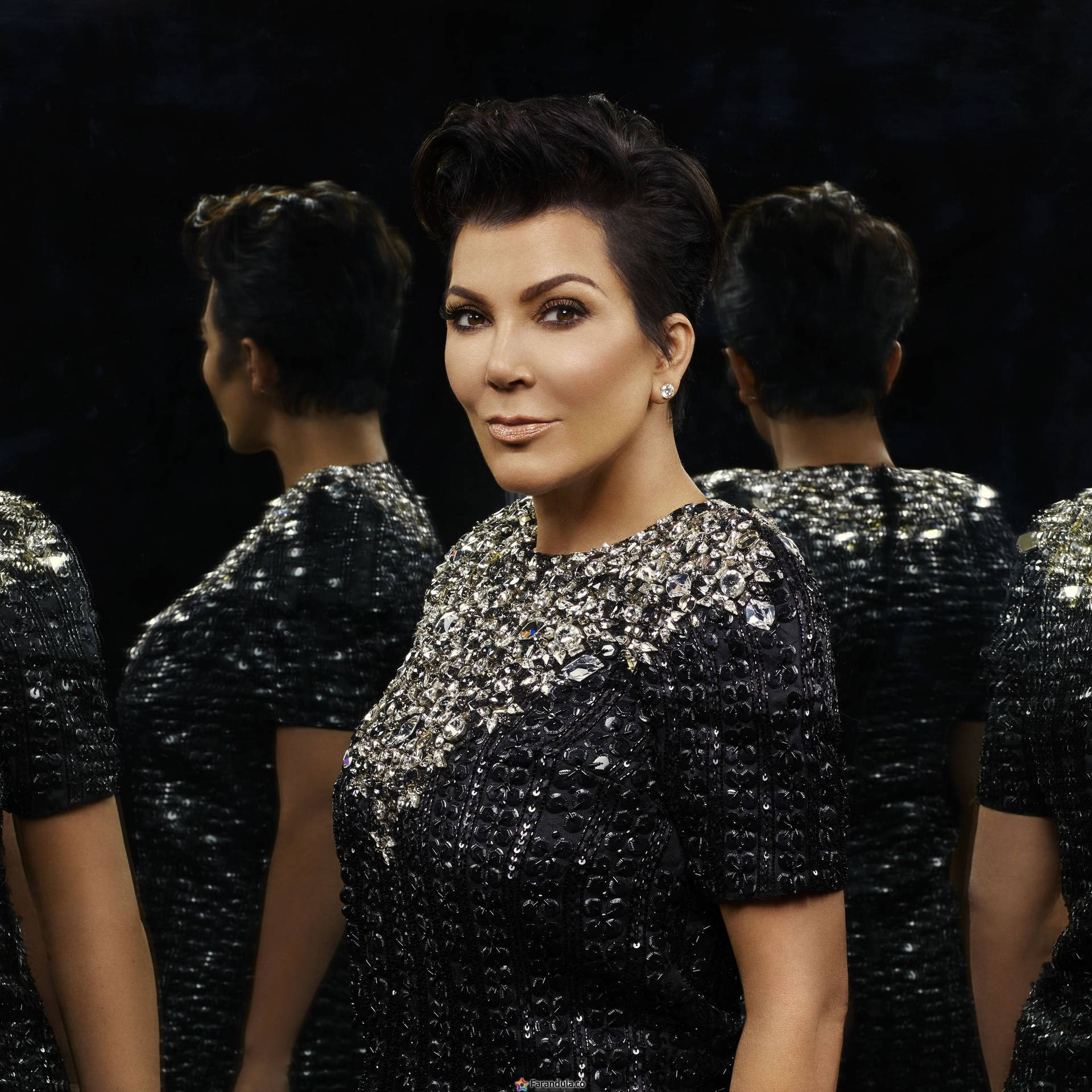 Caption: Kris Jenner Contemplating Her Reflection Background