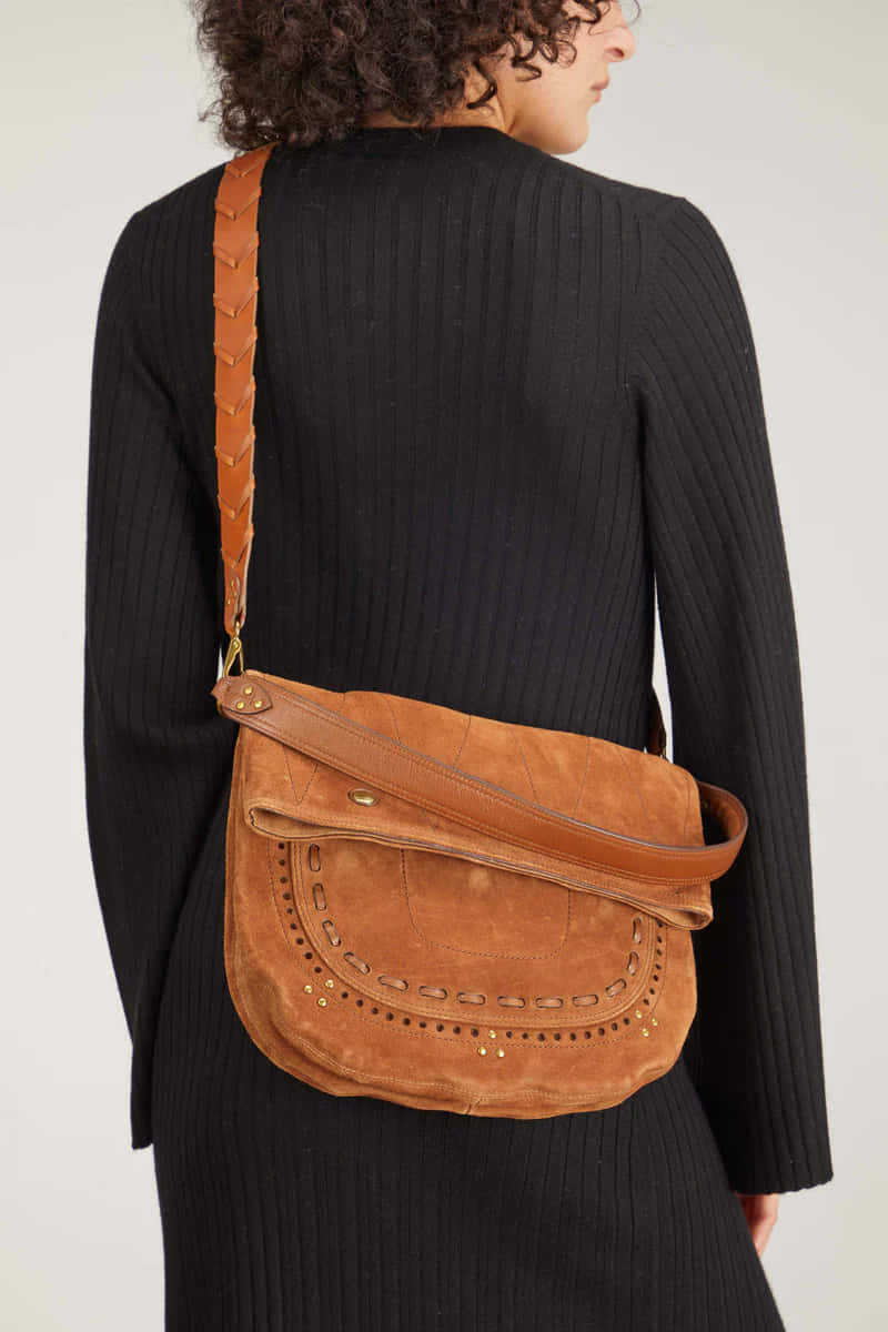 Caption: Luxurious Leather Jerry Shoulder Bag By Jérôme Dreyfuss Background