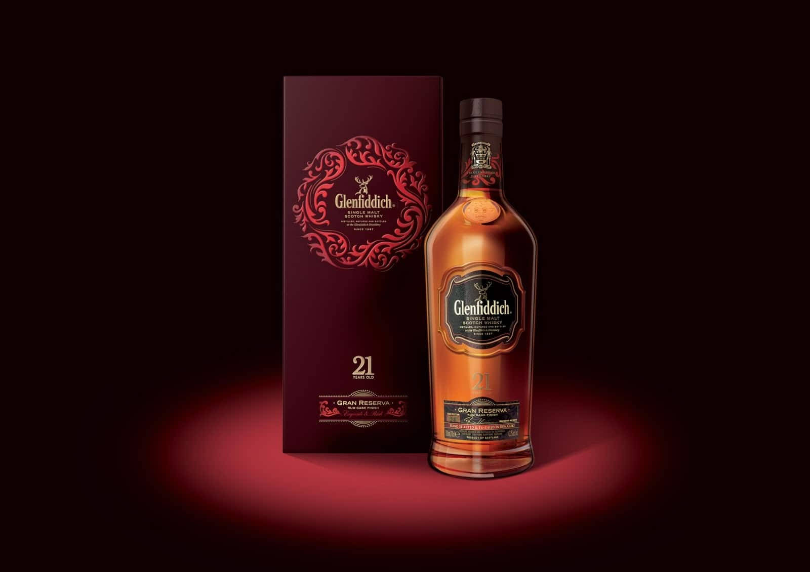 Caption: Luxury Aged Spirits - Glenfiddich 21 Year Gran Reserva Background