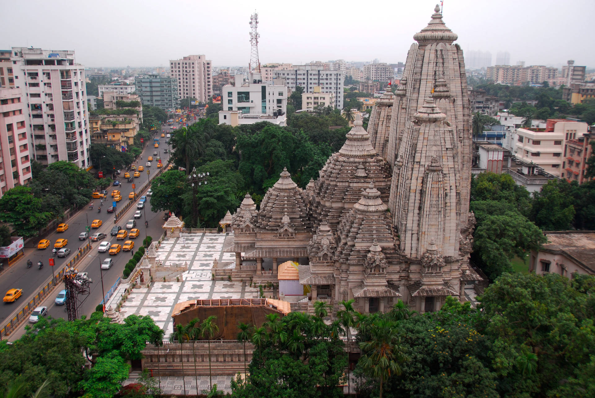 Caption: Majestic Birla Mandir In The Heart Of Kolkata Background