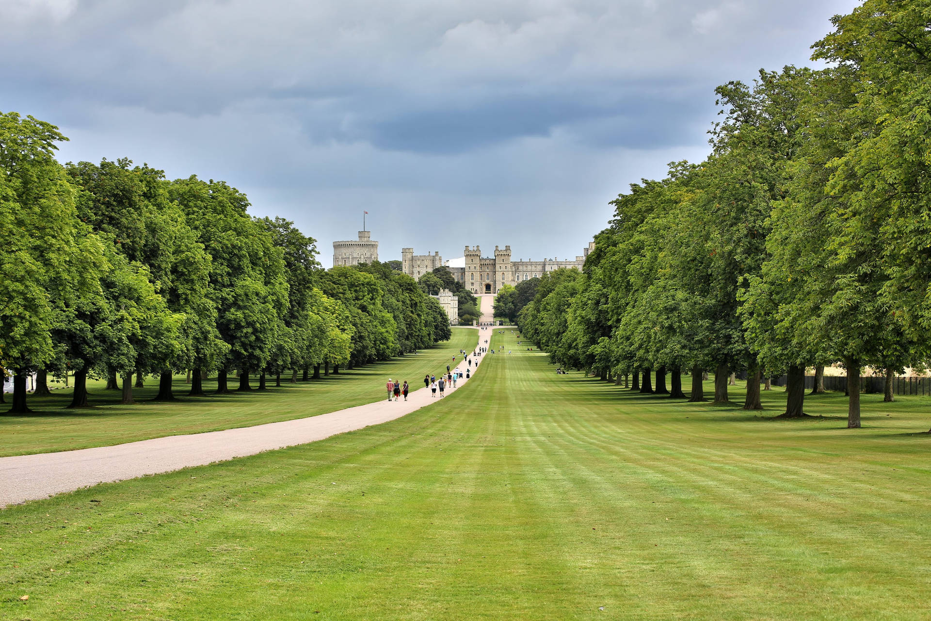 Caption: Majestic Windsor Castle In England Background