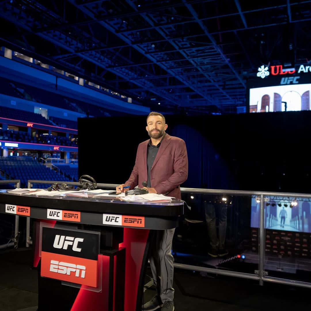 Caption: Michael Chiesa, Engaging Sports Analyst And Commentator Background