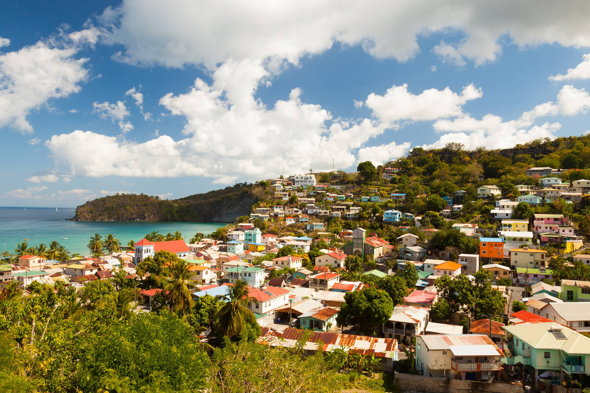 Caption: Pristine Beachside Living In St. Lucia Background