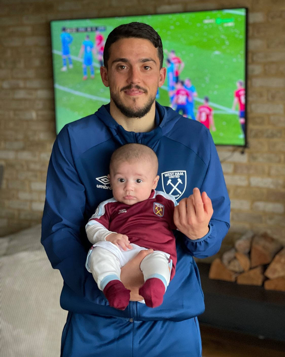 Caption: Rising Soccer Star Pablo Fornals Watching A Game At Home