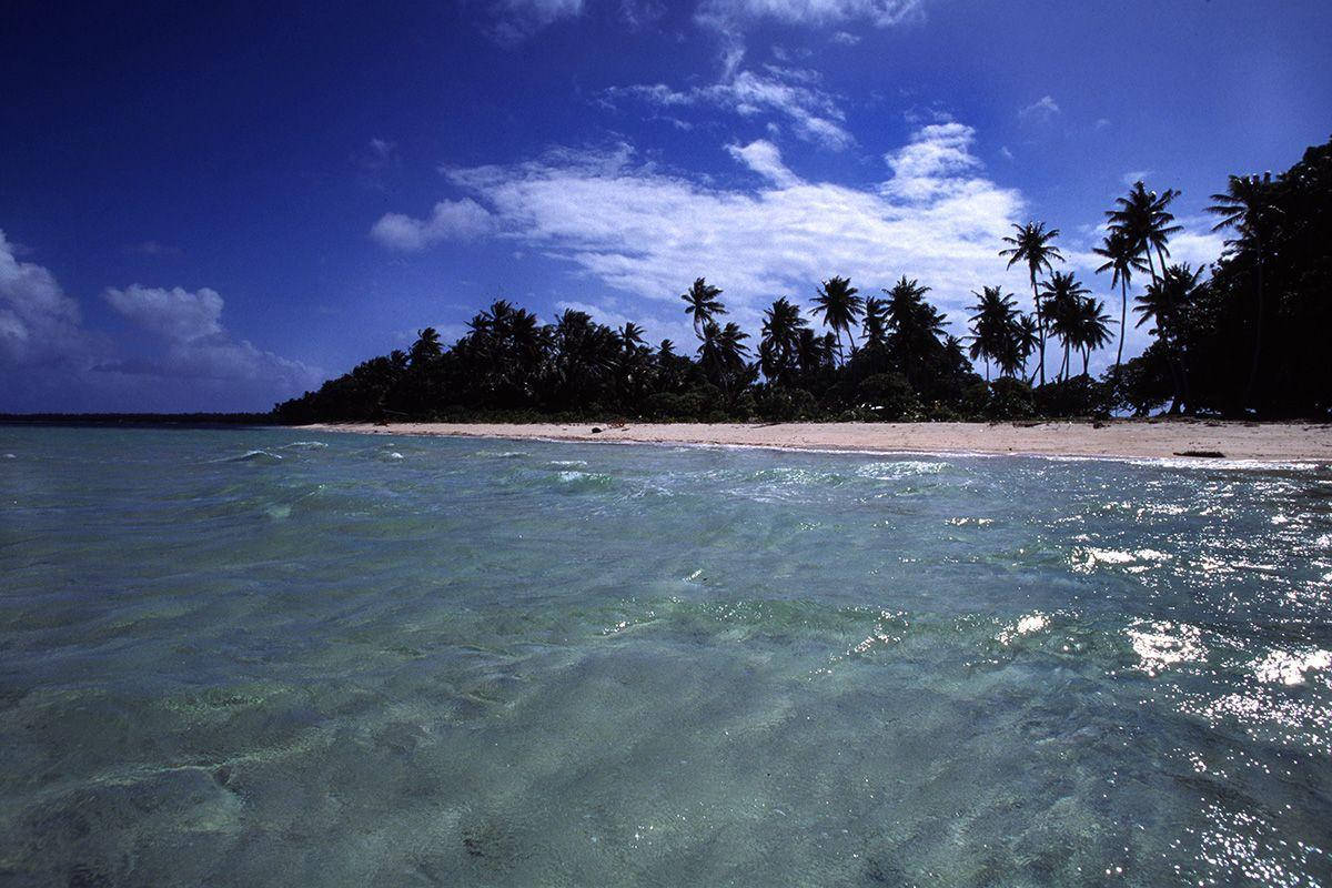 Caption: Serene Sea View Of Marshall Islands