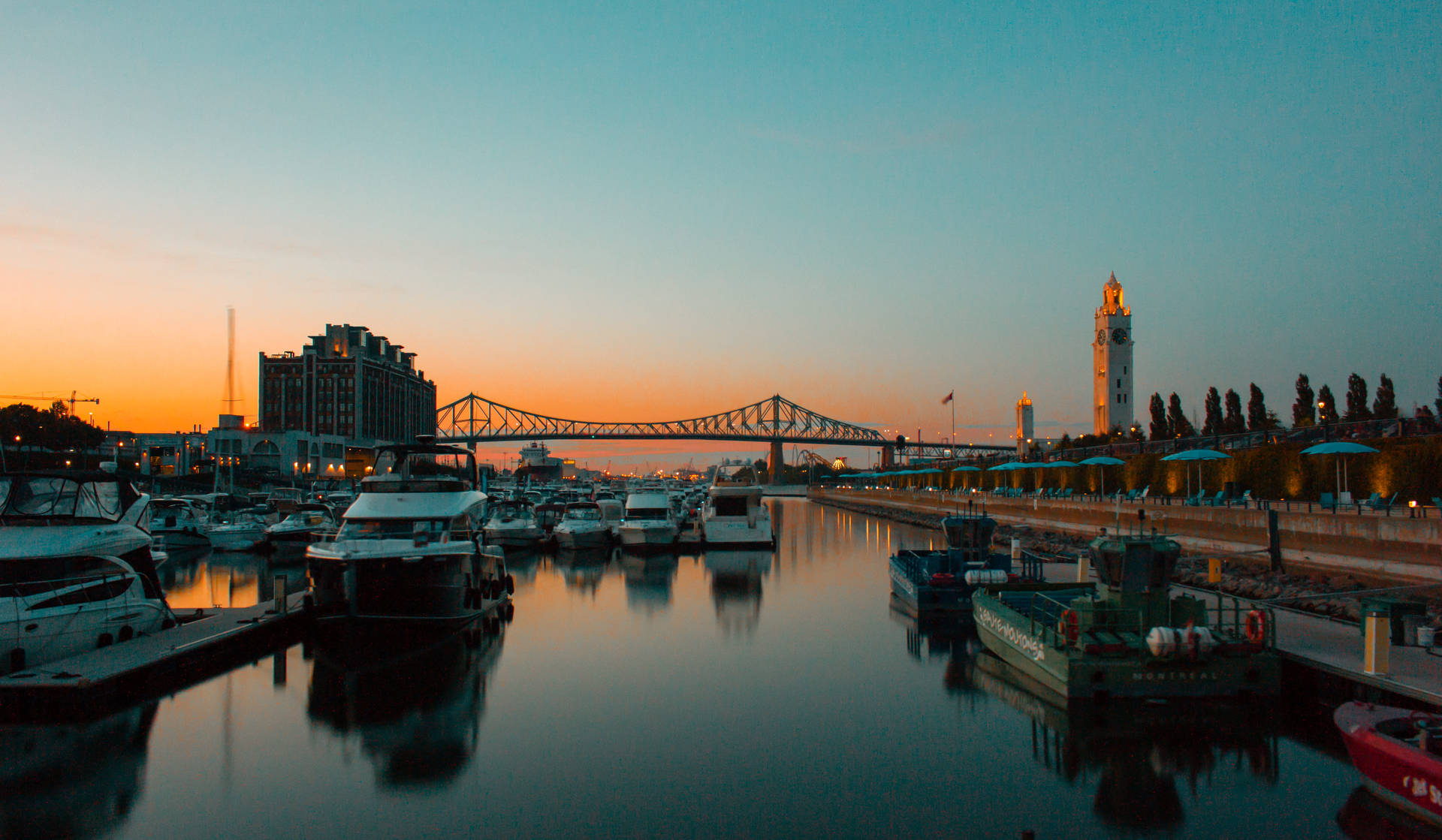 **caption**: Stunning View Of Montreal Waterfront Attraction Background