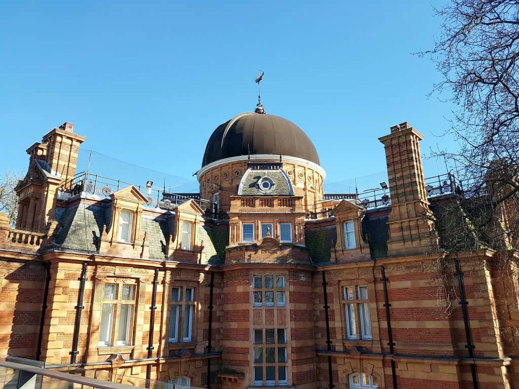 Caption: The Royal Observatory - A Beacon Of Scientific Endeavor Background