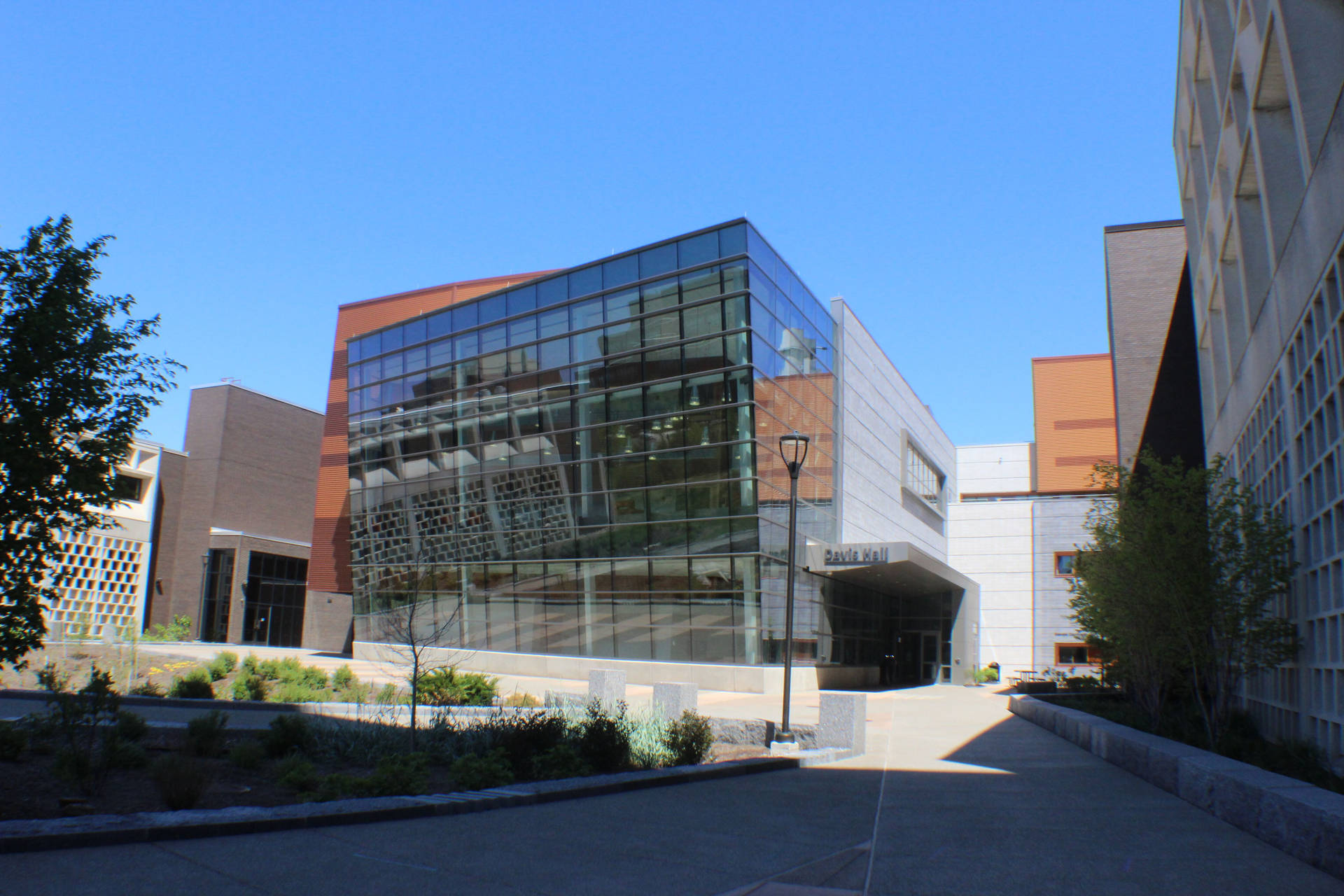 Caption: University At Buffalo Suny Scenic Campus View Background