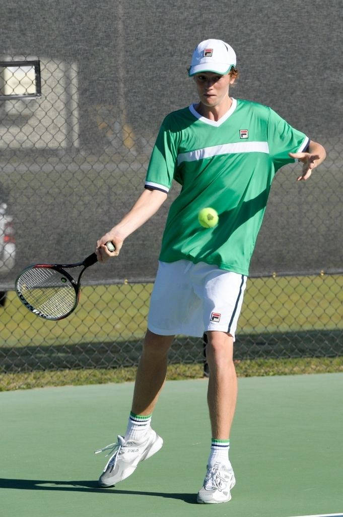 Caption: Wayne Ferreira Perfecting His Forehand Stroke Background