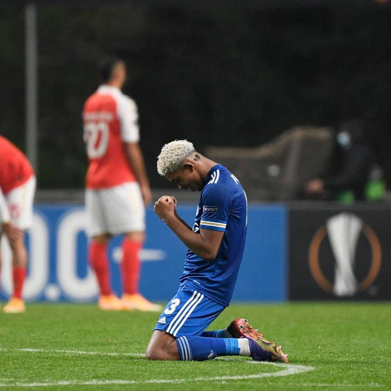 Caption: Wesley Fofana In Deep Prayer