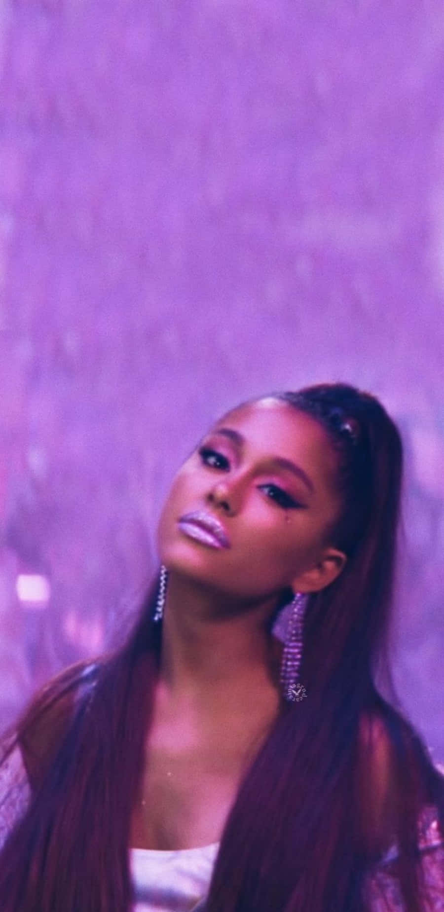 Captivating Ariana Grande 7 Rings Background