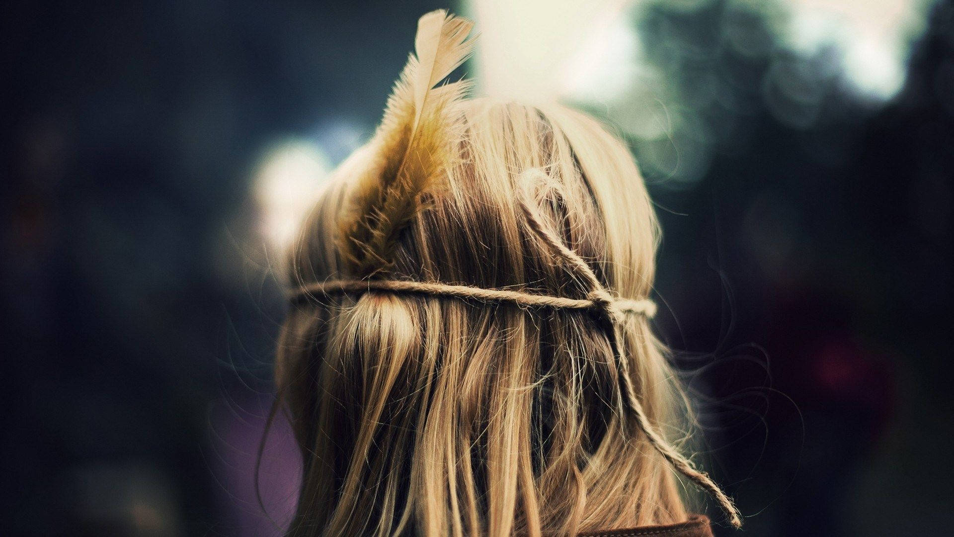 Captivating Blonde Girl With Beautiful Head Accessory Background