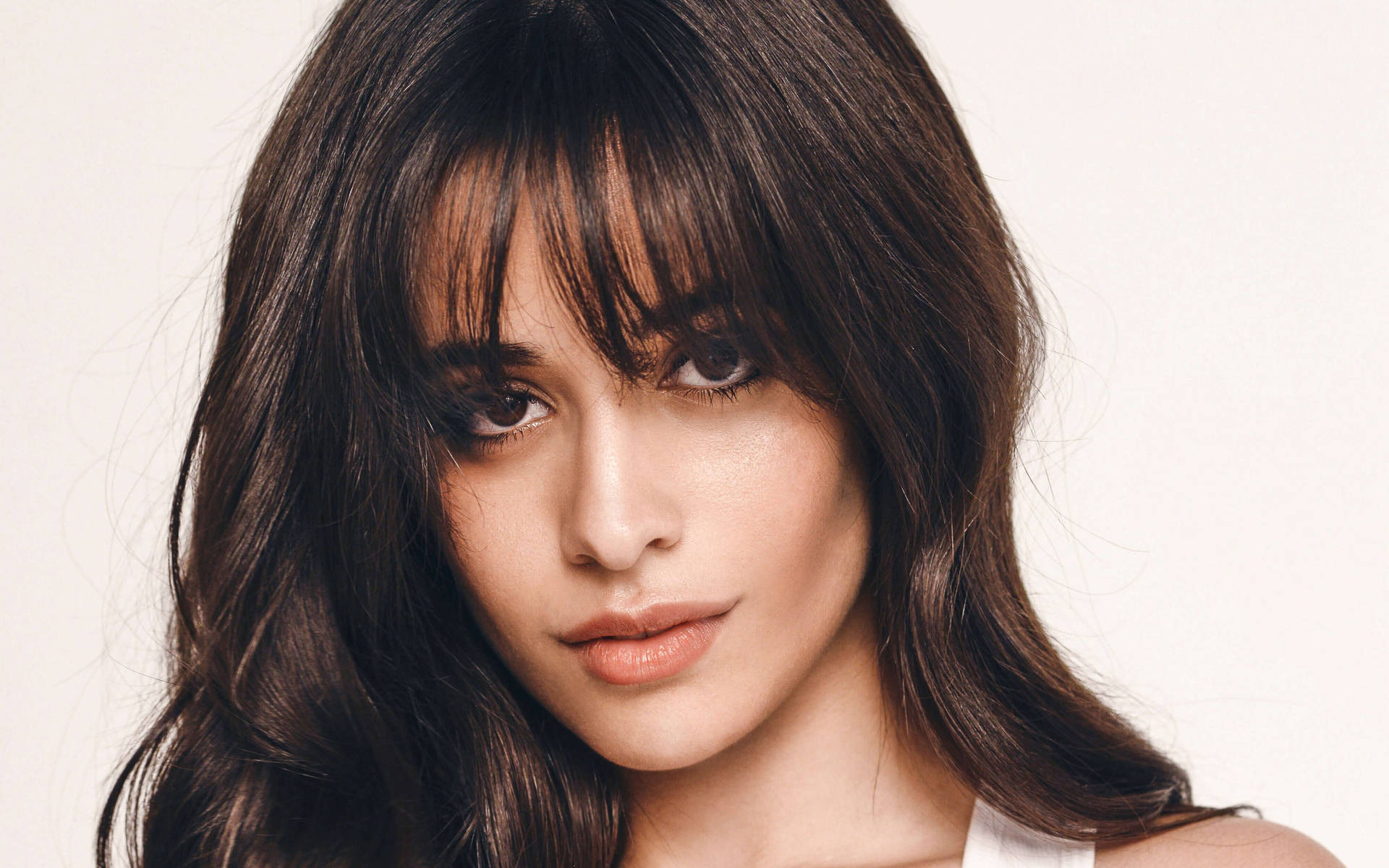 Captivating Close-up Of Camila Cabello Background