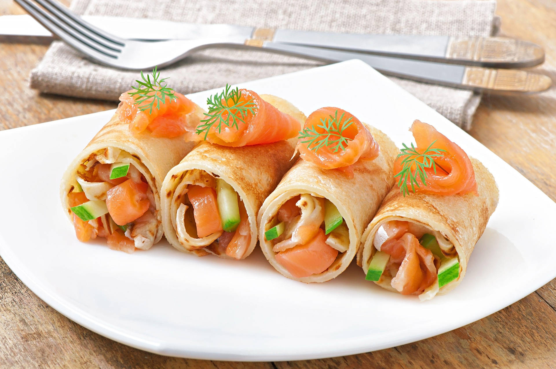 Captivating Egg Rolls With Salmon