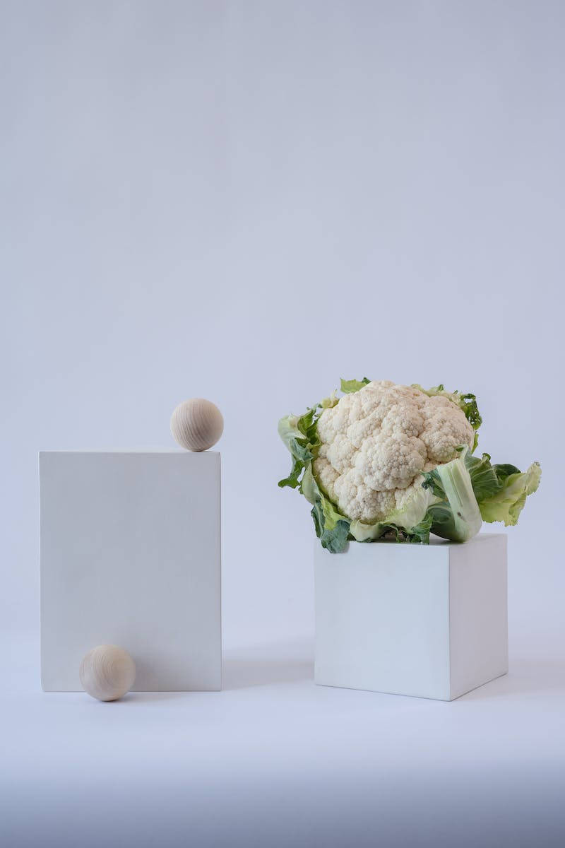 Captivating Fresh Cauliflower Up-close Background