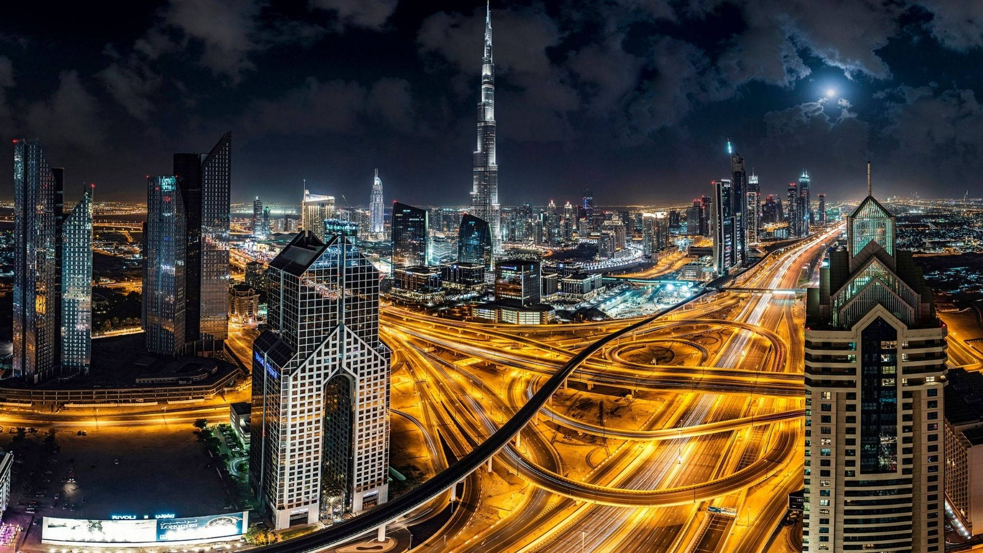 Captivating Golden Hour At Dubai's Highways Background