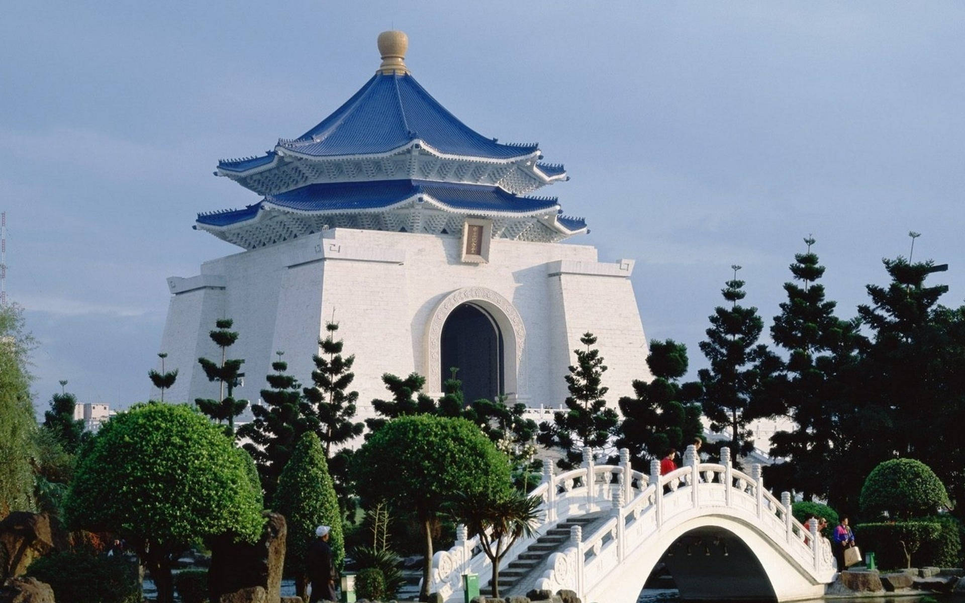 Captivating Image Of National Chiang Kai-shek Memorial Hall In Taiwan Background