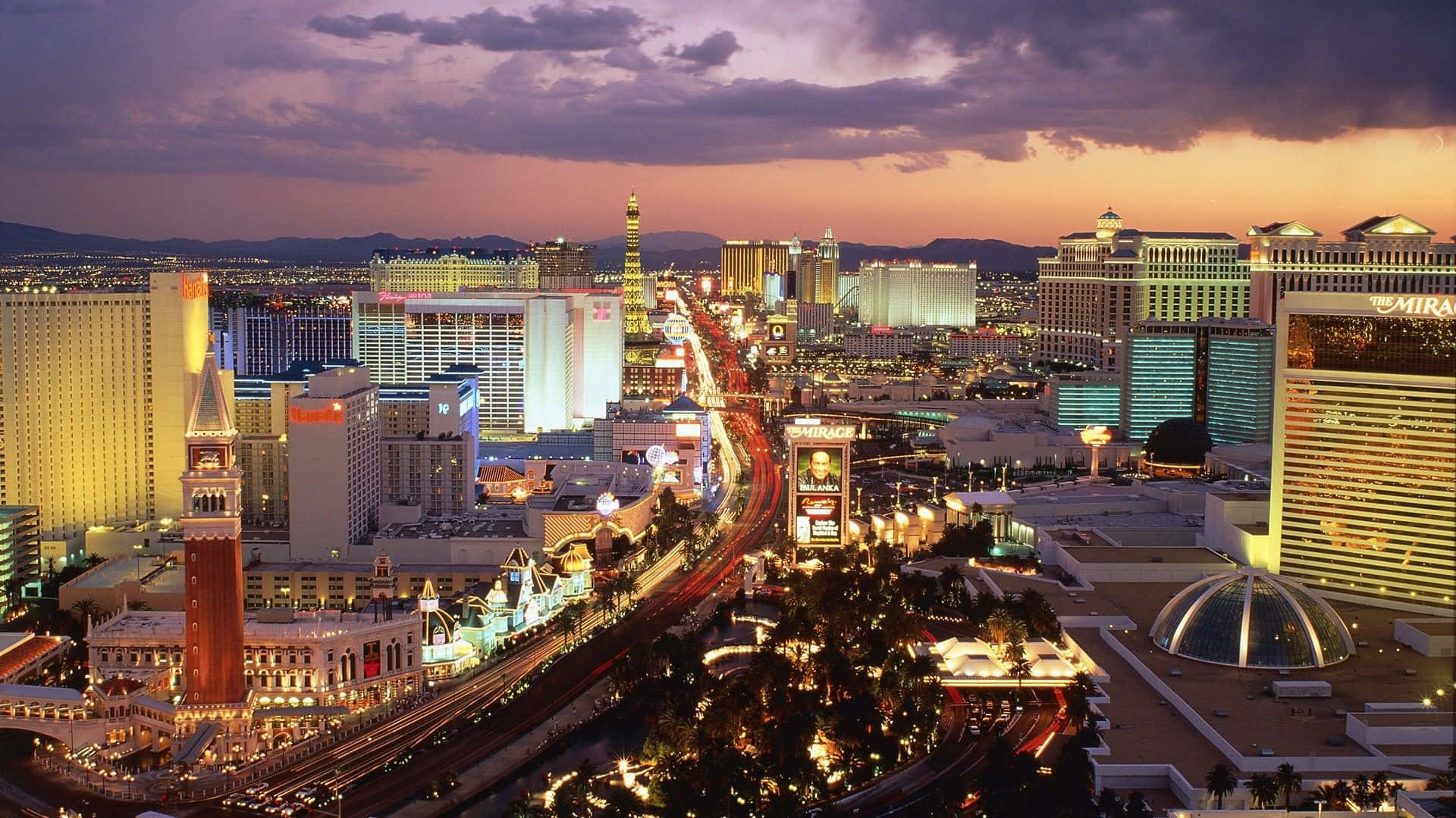 Captivating Skyline Of Las Vegas At Night Background