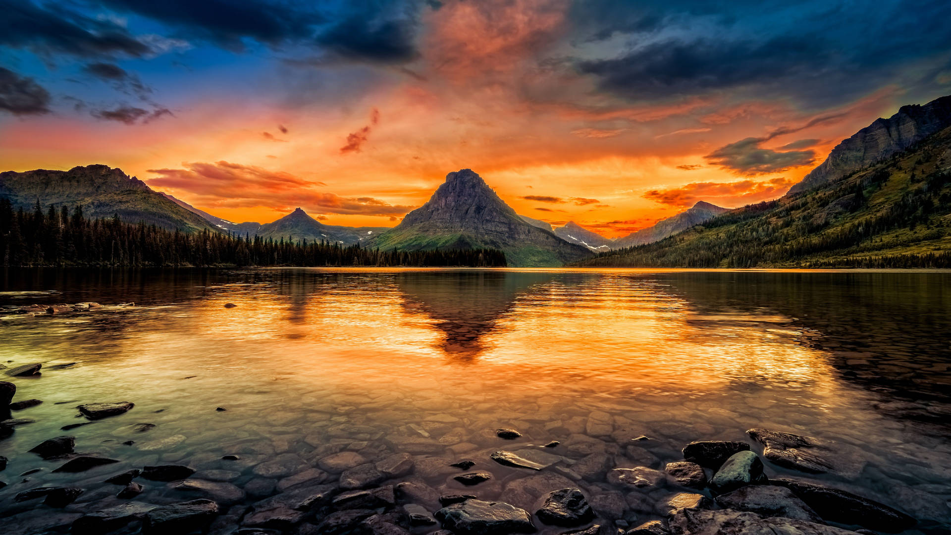 Capture The Magic Of Nature: A Perfect Sunset Landscape Background