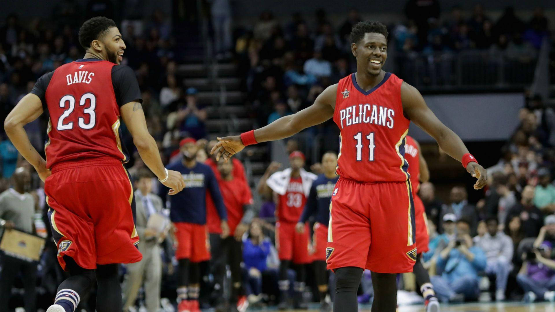 Carefree Pelicans Star Jrue Holiday Background