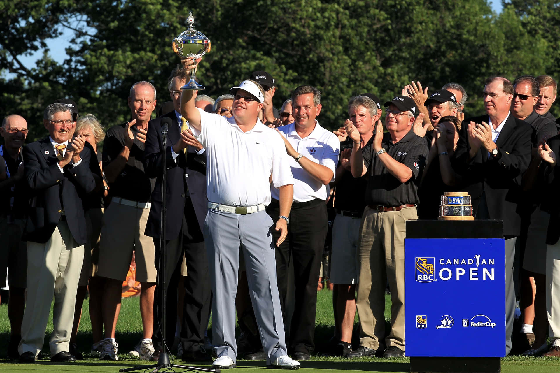 Carl Pettersson In Action On The Golf Course Background