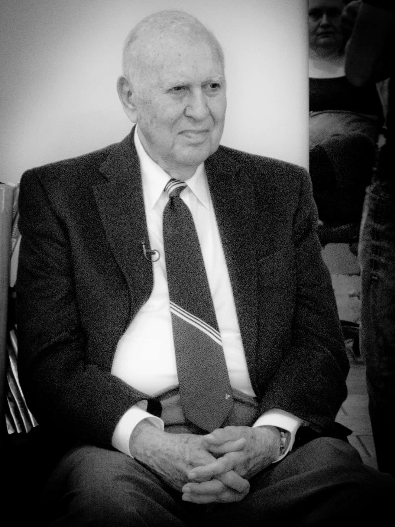 Carl Reiner [wallpaper] Background