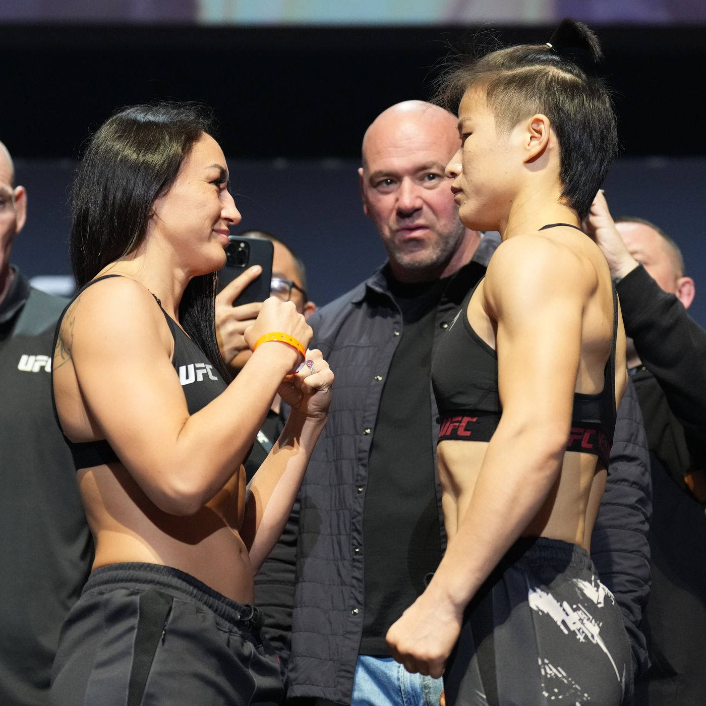 Carla Esparza Weili Zhang Pre-match