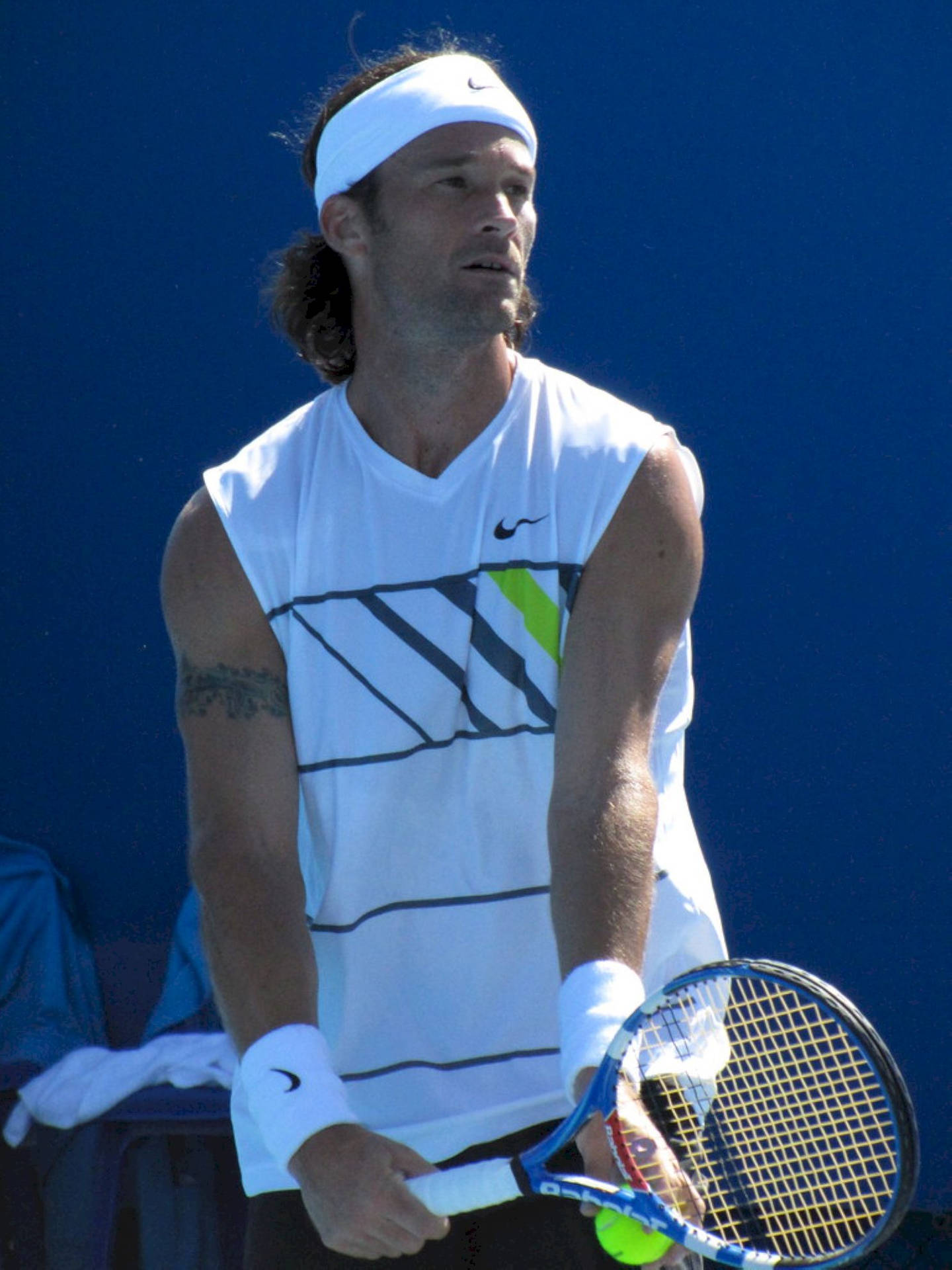 Carlos Moya Tennis Serve Background