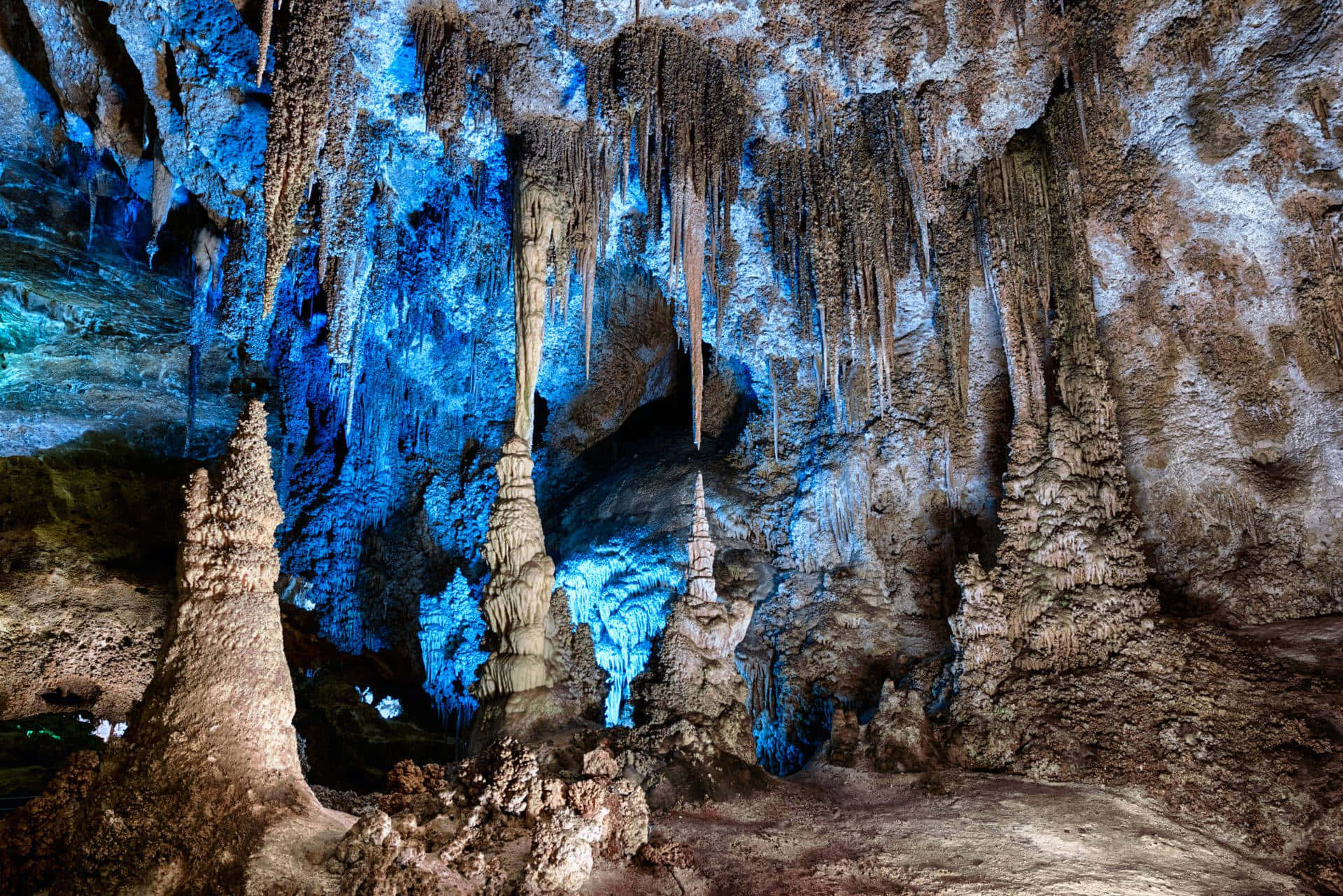 Carlsbad Caverns National Park Cave Formations Background