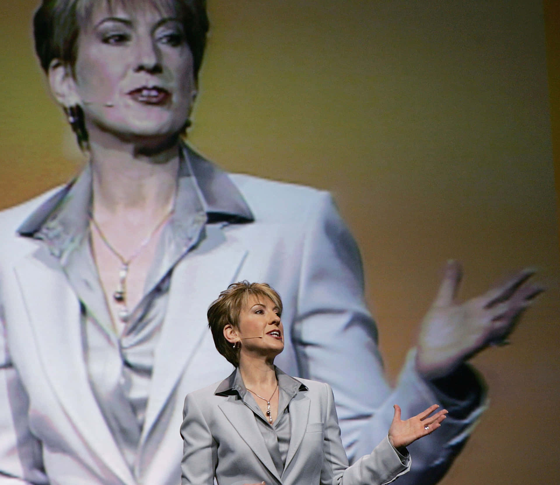 Carly Fiorina Adorns A Classy Silver Outfit