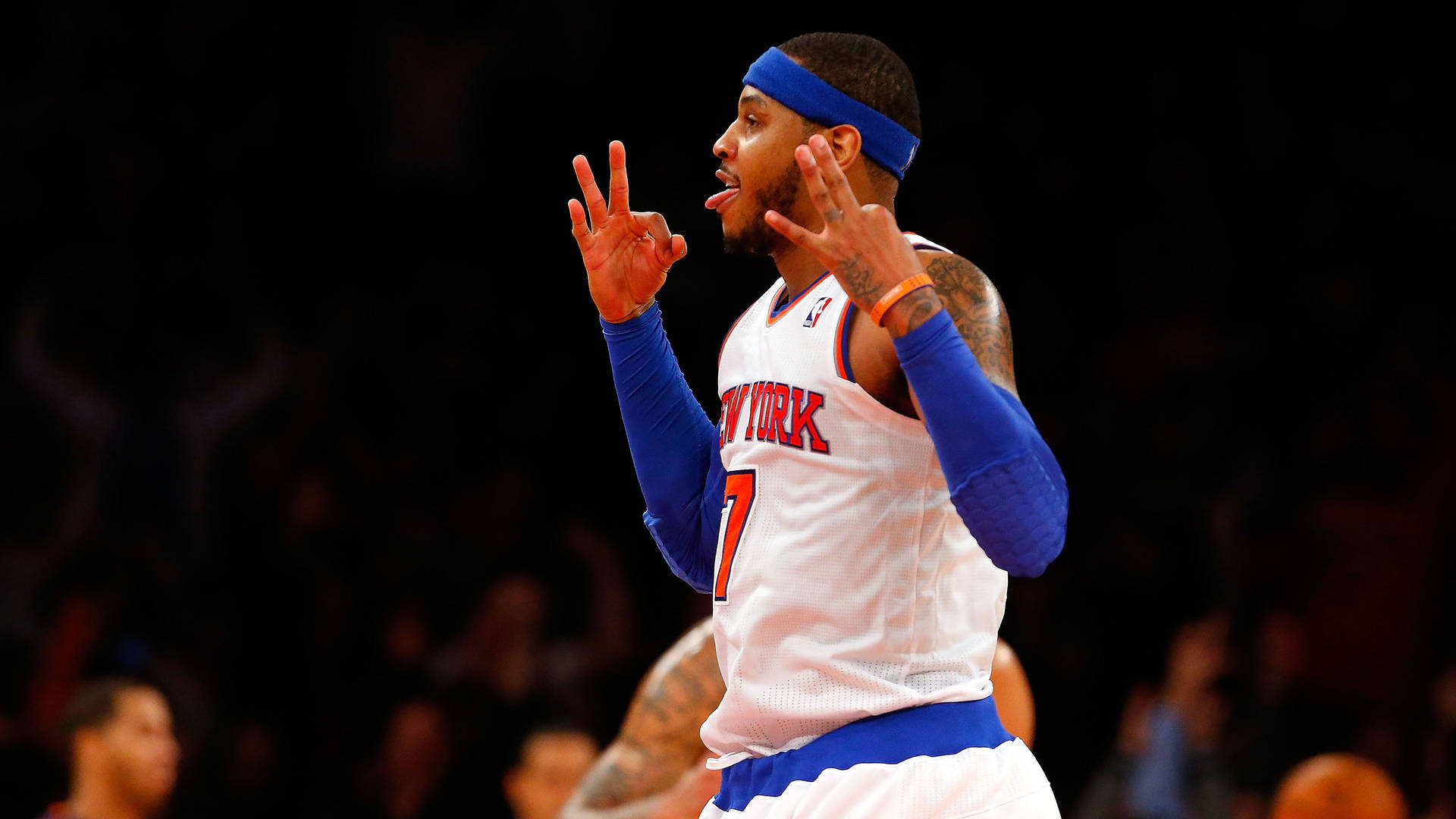 Carmelo Anthony Three Fingers Hand Background