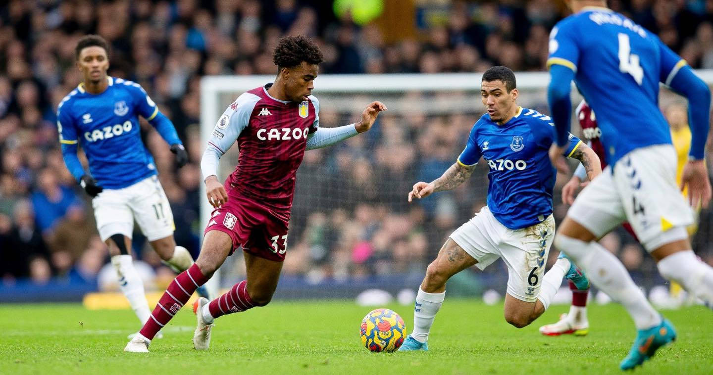 Carney Chukwuemeka Concentrating On The Ball