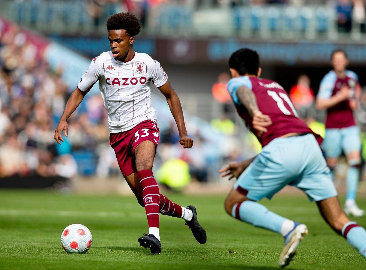 Carney Chukwuemeka During A Game Background