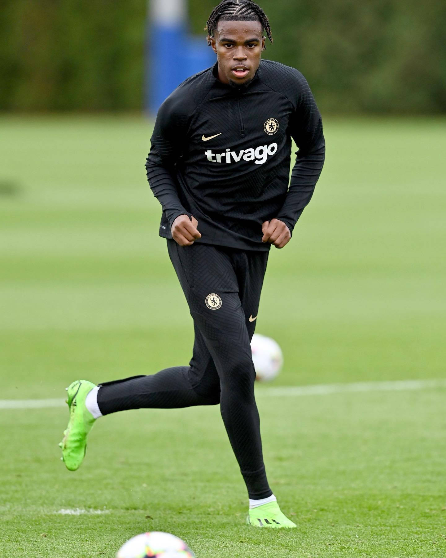 Carney Chukwuemeka Training Shot Background