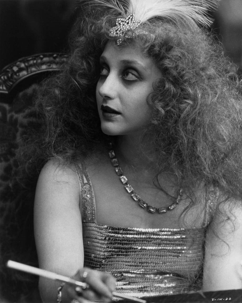 Carol Kane 1977 Valentino Background