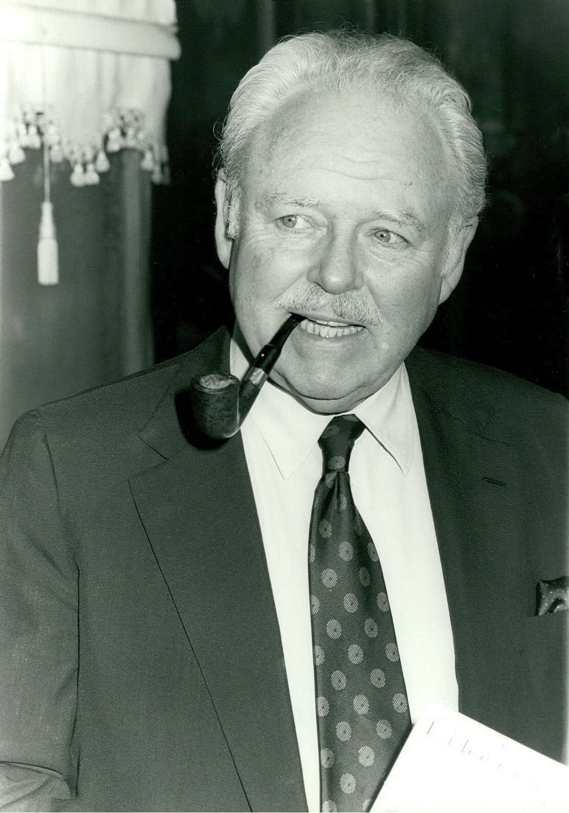 Carroll O'connor [wallpaper] Background