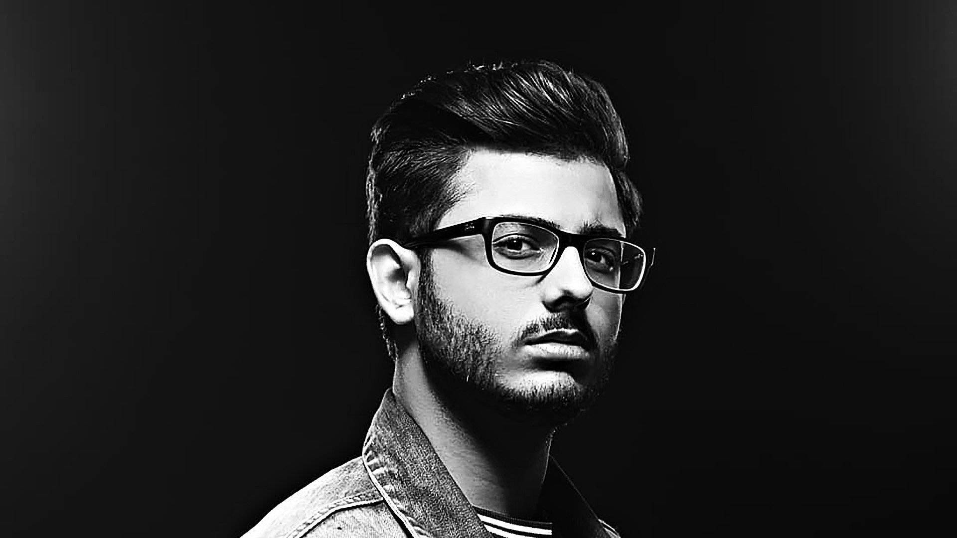 Carryminati Black And White Portrait Background